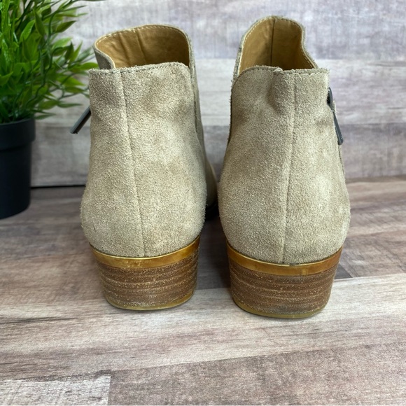 Lucky Brand Women’s “Barough” Taupe Suede Ankle Booties - Size: 7 - Picture 11 of 13